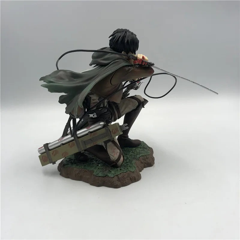 Figurine Attack on Titan - Levi 18cm 3